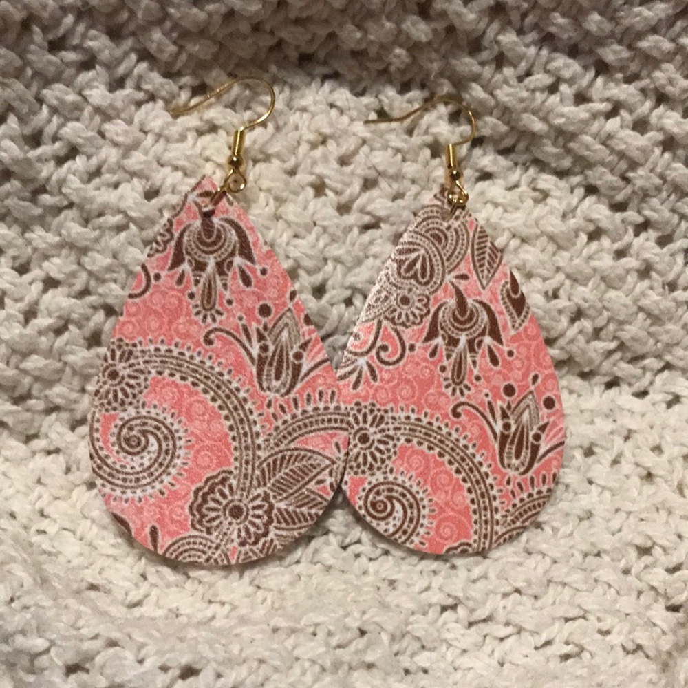 4/$20 Pink paisley faux leather earrings